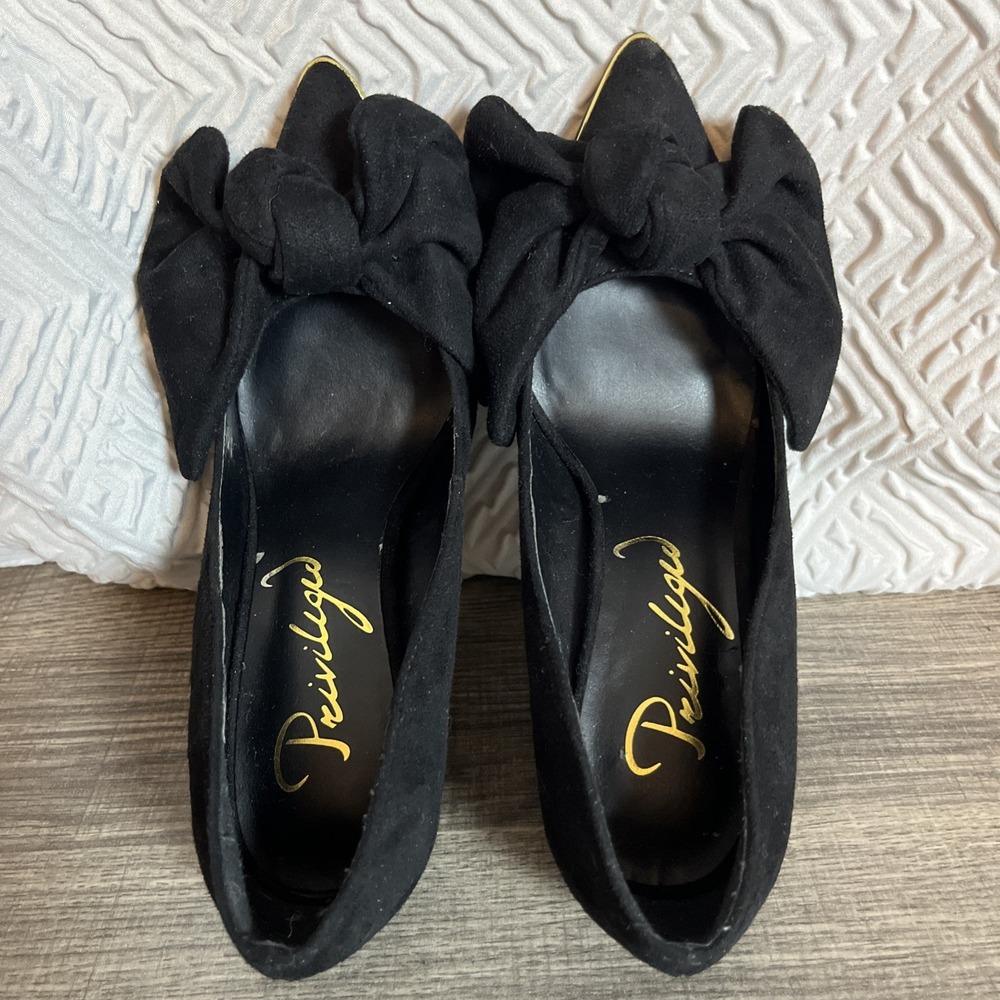 Privileged Valencia Faux Suede Heel Size 6.5 Black Gold Pointed Toe Bow Stiletto - Picture 9 of 11